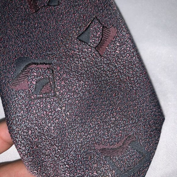 Men’s Vintage Paco Rabanne Luxury Neck Tie Burgundy Silk Italy Patterned - Picture 9 of 9